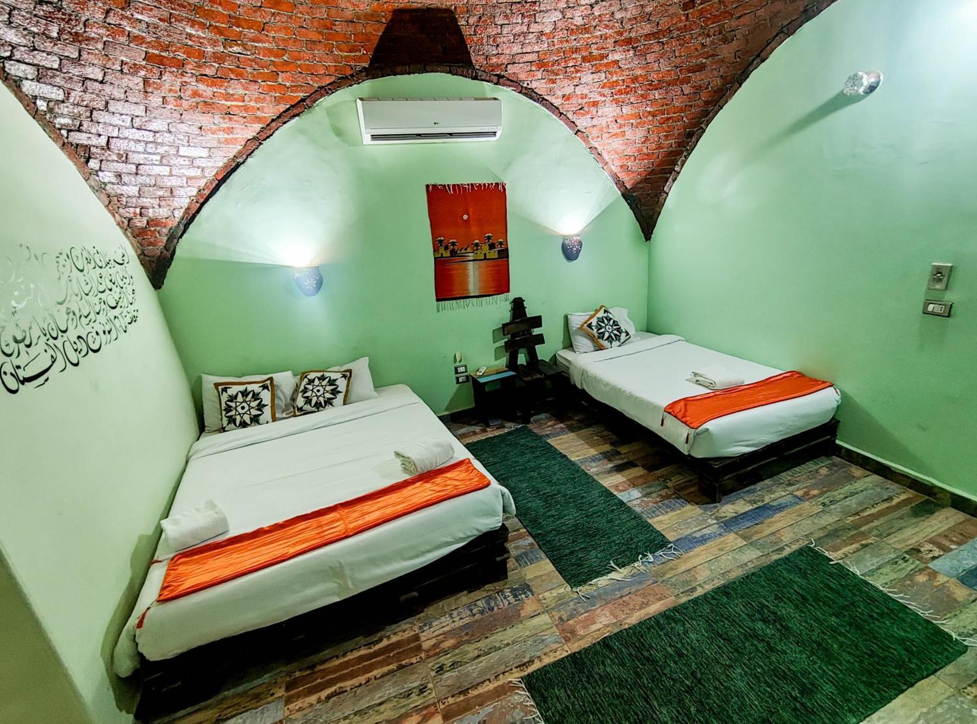 אסואן Hadouta Masreya Nubian Guest House מראה חיצוני תמונה