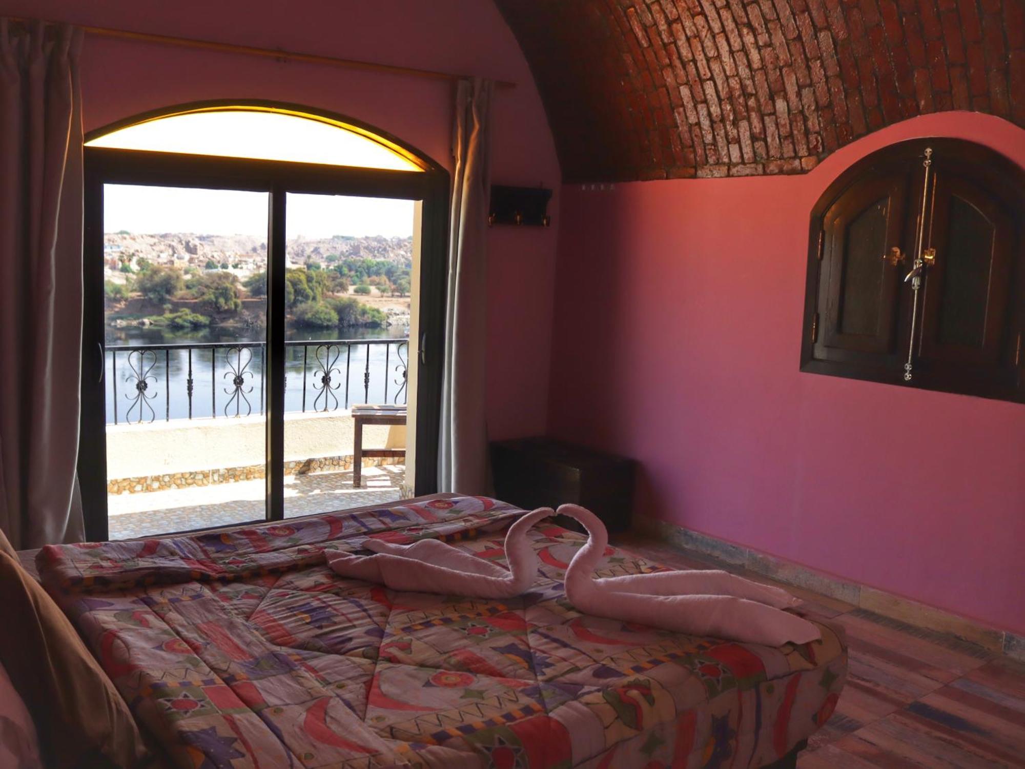 אסואן Hadouta Masreya Nubian Guest House מראה חיצוני תמונה